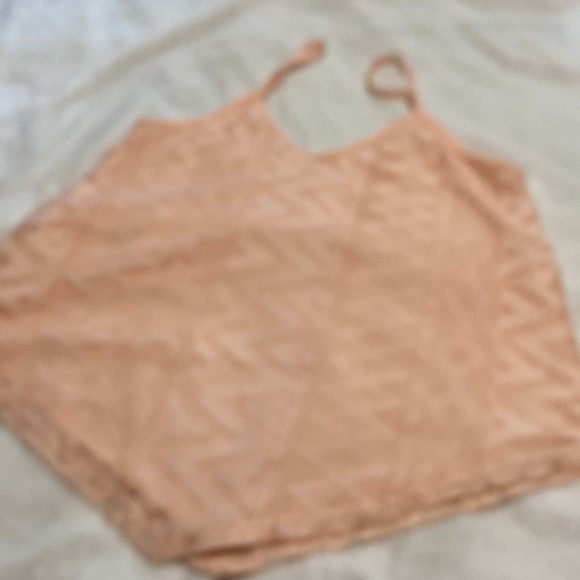 NWOT small blouse - Picture 4 of 6